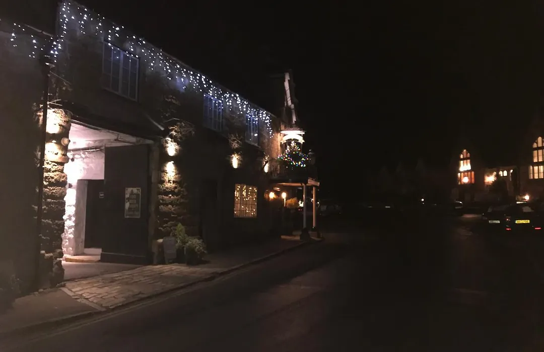 The Ilchester Arms-1